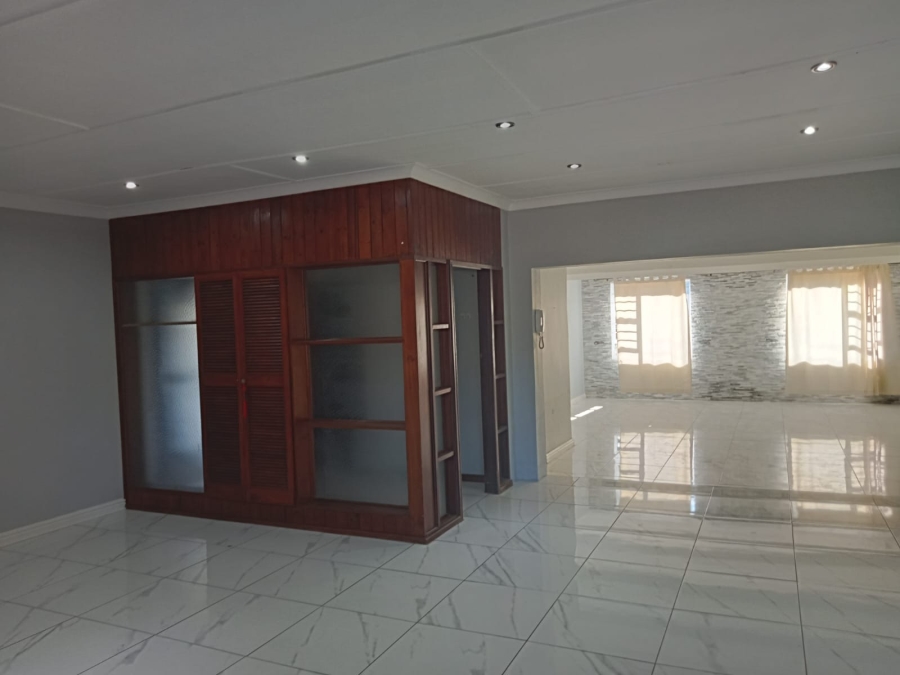 3 Bedroom Property for Sale in Beacon Bay Eastern Cape